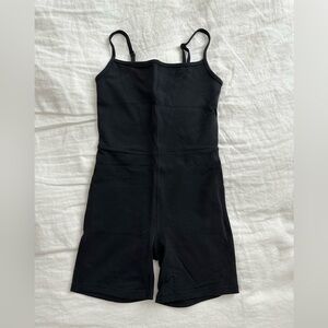 Aritzia Wilfred Divinity Romper 5” Black XS